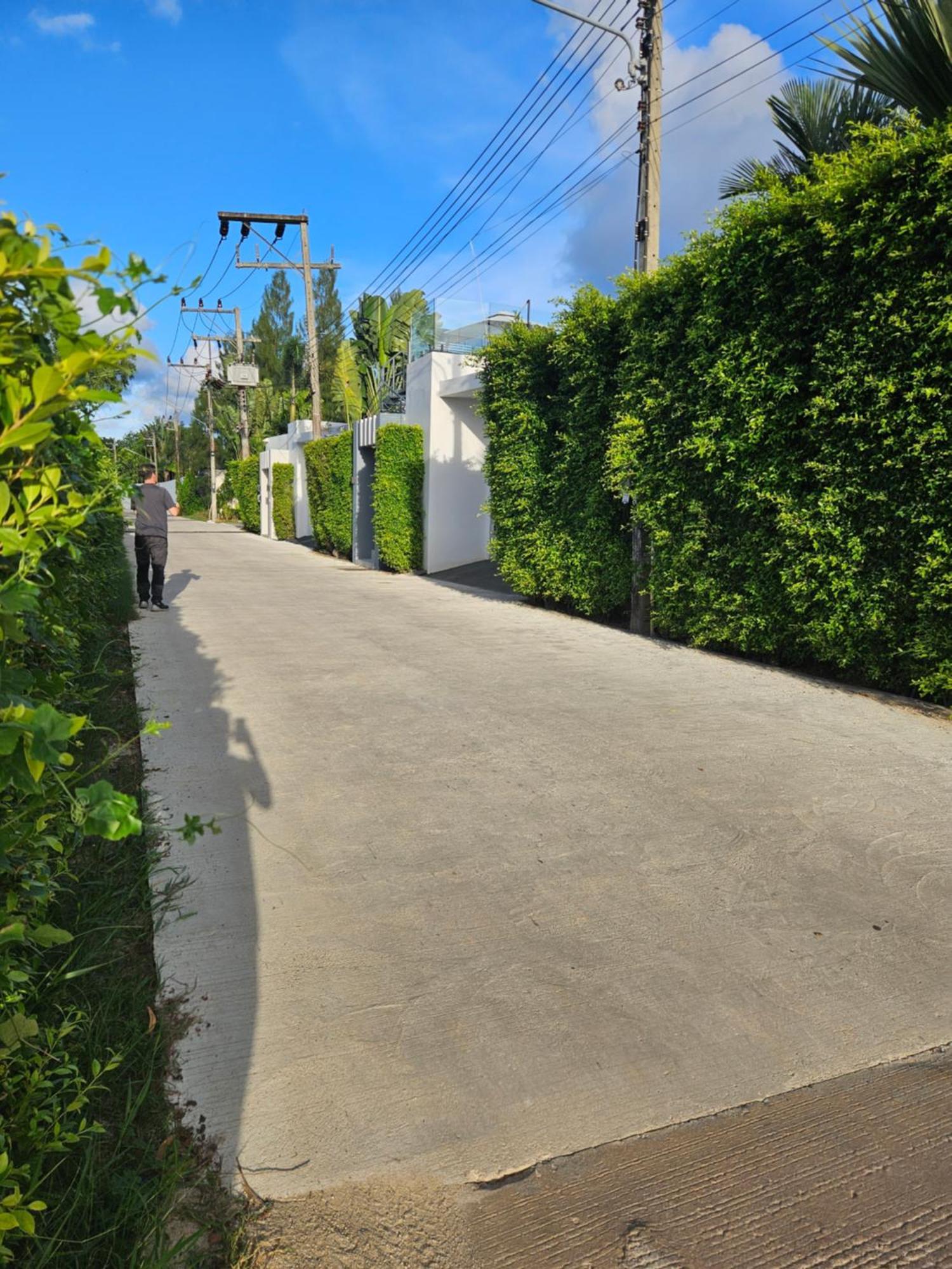 Vila Fully Renovated Pool 4br Bangtao And Layan In Cheong Thalea,