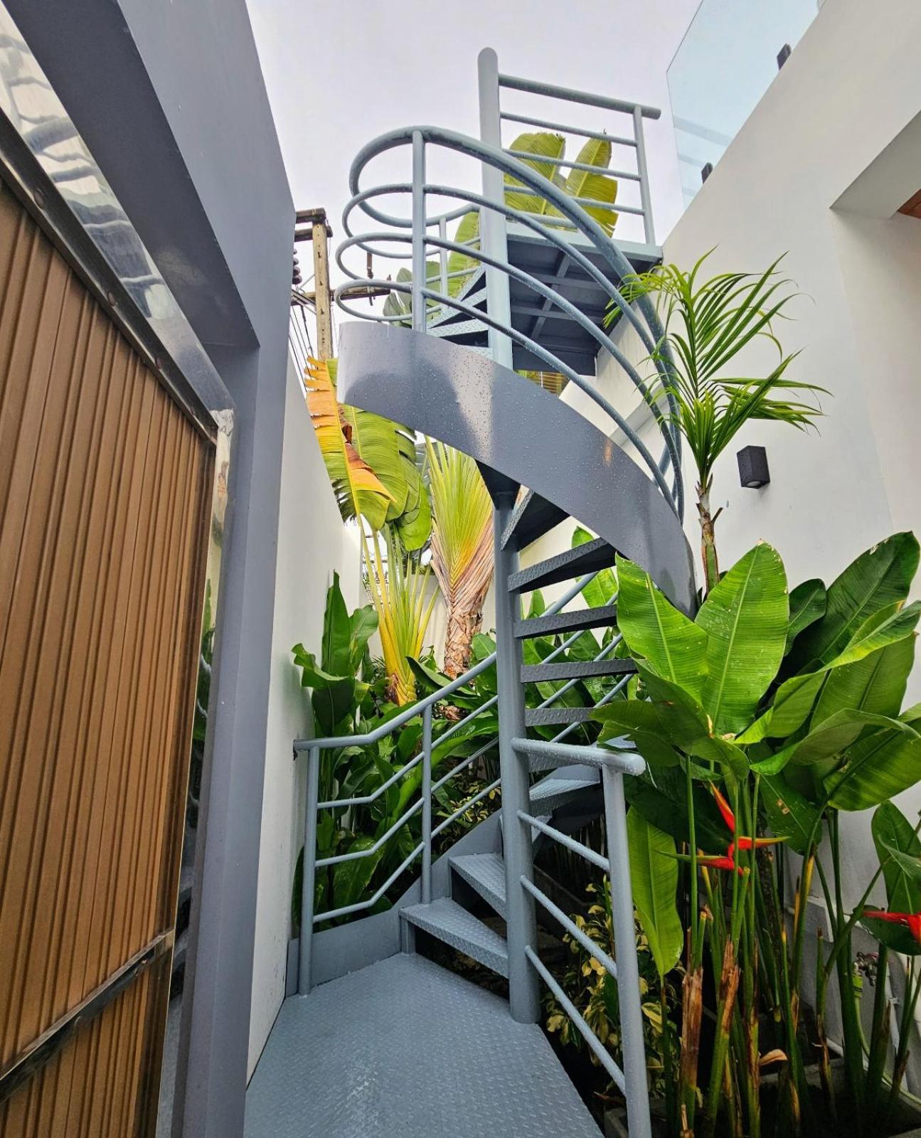 Villa Fully Renovated Pool 4br Bangtao And Layan In Cheong Thalea, Phuket